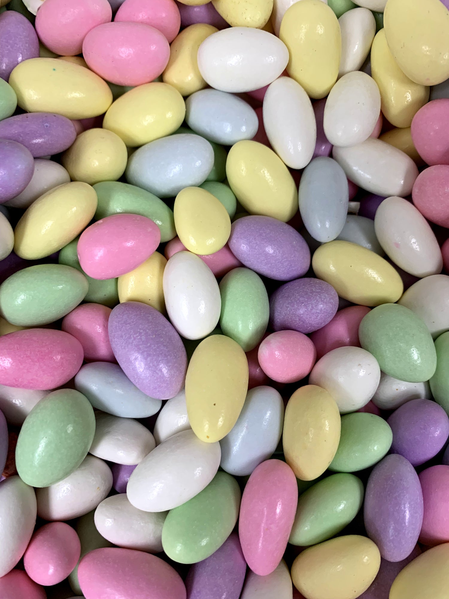 Candy Coated Almonds 1lb - Papaya Express